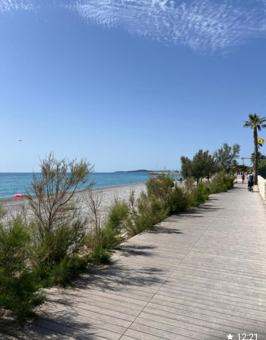 Charmant Studio Villeneuve-Loubet Exterior photo